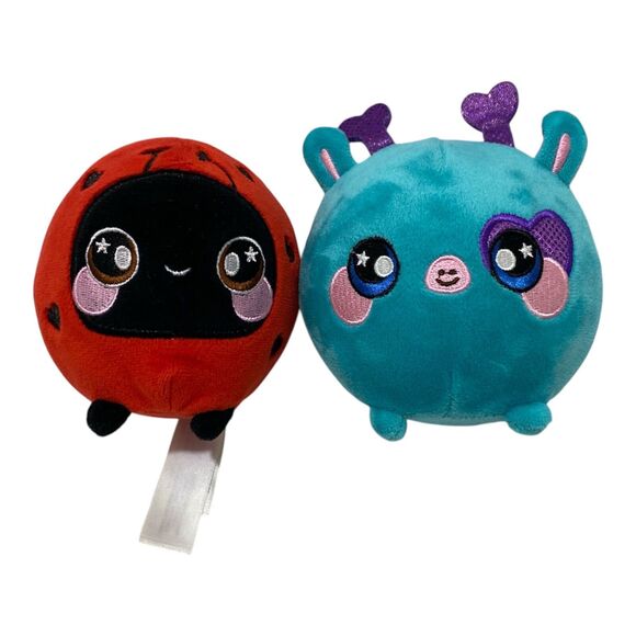 Squishamals Ladybug and Giraffe Stuffed Squishy Ball 2017 Toys 4 Inch Diameter - Picture 1 of 6